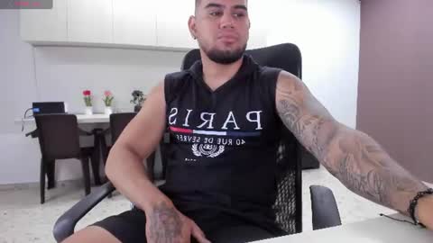 angel__tattoo online show from August 17, 2:22 pm