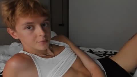 angel_andreww online show from July 20, 4:43 pm