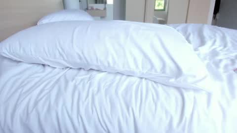 angel_andreww online show from August 1, 9:48 am