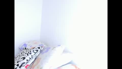  Angel  online show from August 10, 9:27 pm