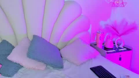 Angel online show from August 11, 2:08 pm
