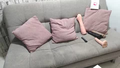 Hanna online show from June 12, 1:23 am