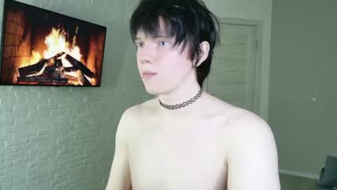 Ray online show from August 3, 6:26 pm