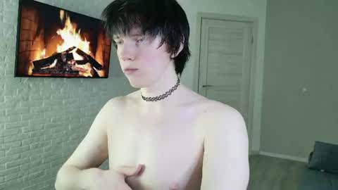 Ray online show from August 3, 7:32 pm