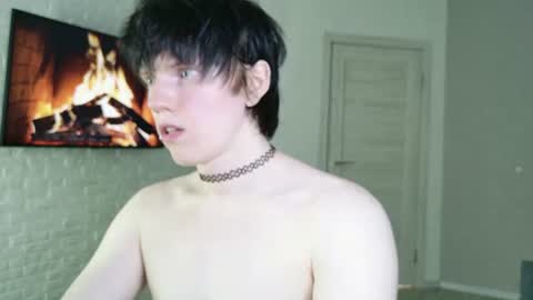 Ray online show from August 4, 8:17 pm