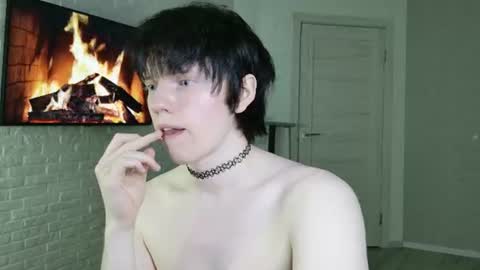 Ray online show from August 10, 10:44 pm