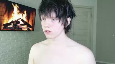 Ray online show from August 11, 9:06 pm