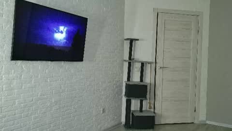 Ray online show from August 12, 6:43 pm