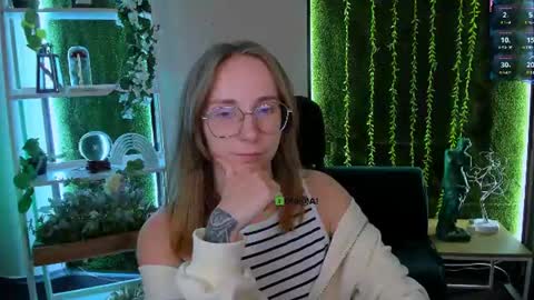 angel_hip online show from August 13, 3:20 am