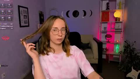 angel_hip online show from August 14, 12:36 am
