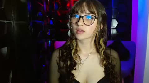 angel_isabel online show from August 11, 11:29 pm