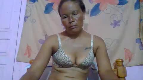 Angel Mayah online show from June 10, 10:05 pm