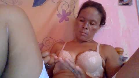Angel Mayah online show from June 12, 7:15 am