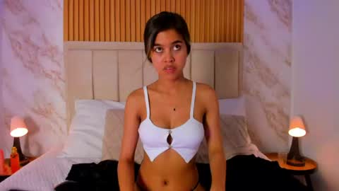 Angel online show from August 8, 7:25 pm