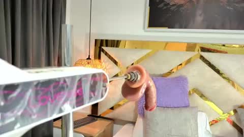 Nicolle  online show from July 30, 2:35 pm