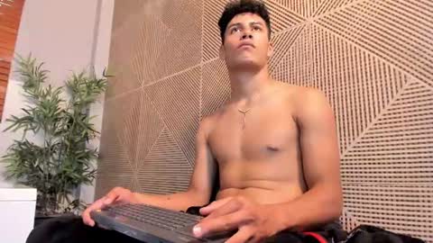 Angel  online show from August 7, 4:07 pm