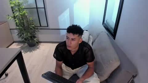 Angel  online show from August 9, 12:06 pm
