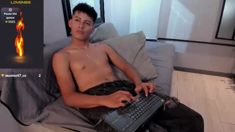 Angel  online show from August 11, 4:09 pm