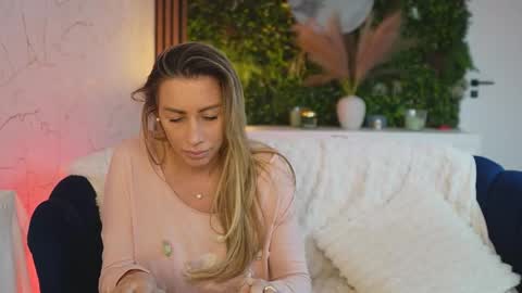 Anysia online show from March 18, 7:36 am