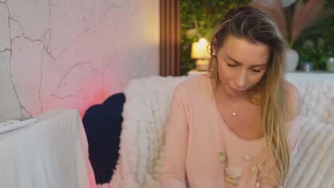 Anysia online show from March 18, 8:42 am