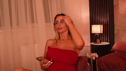 Anysia online show from August 12, 11:07 pm