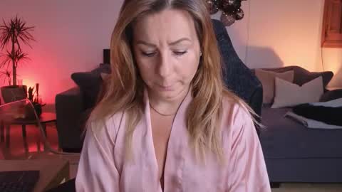 Angela online show from May 16, 10:15 am