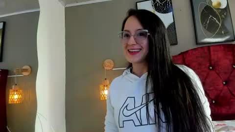 angela_nix online show from August 14, 5:38 pm