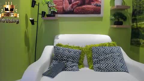 angela_rendon online show from August 4, 3:20 pm