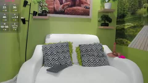 angela_rendon online show from August 14, 4:21 pm
