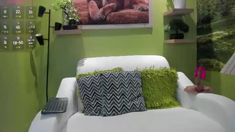 angela_rendon online show from August 15, 1:04 pm
