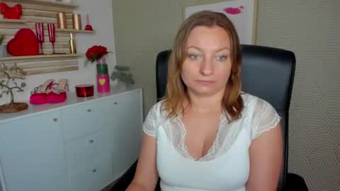 Angela online show from August 13, 6:49 am
