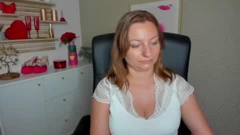 Angela online show from August 13, 11:46 am