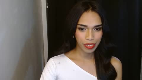 SENORITA online show from May 6, 10:28 am