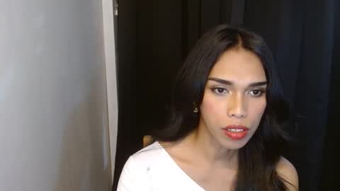 SENORITA online show from May 6, 11:34 am
