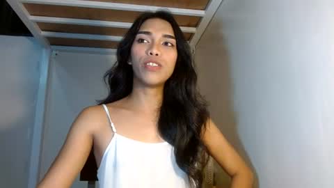 SENORITA online show from July 23, 11:01 am