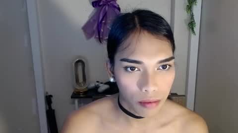 SENORITA online show from August 17, 5:56 am
