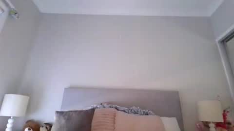 angelbabiix online show from September 8, 3:02 am