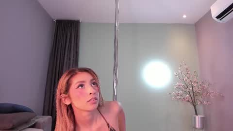 angelbae_ online show from August 9, 1:17 am