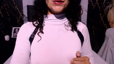 Angel Bells online show from July 22, 11:18 pm