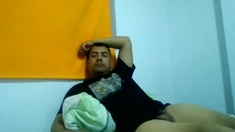 angeldavid90 online show from August 14, 4:16 am