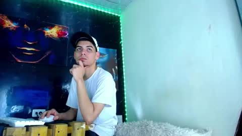 angeldavid_889279 online show from August 13, 12:02 am