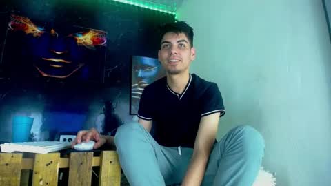 angeldavid_889279 online show from August 15, 2:59 am