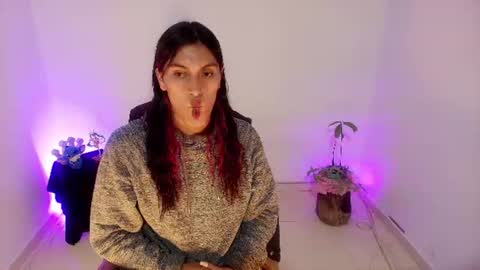 angele online show from June 11, 9:43 pm