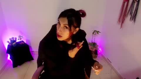 angele online show from June 18, 7:36 pm