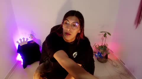 angele online show from July 13, 7:19 pm