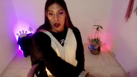 angele online show from July 19, 7:16 pm