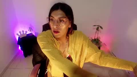 angele online show from July 20, 6:11 pm