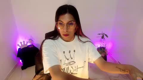 angele online show from August 2, 8:16 pm