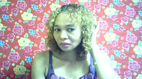 angeleh0123 online show from August 18, 10:10 am