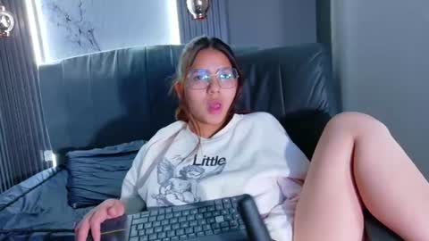 angel online show from August 12, 6:10 pm